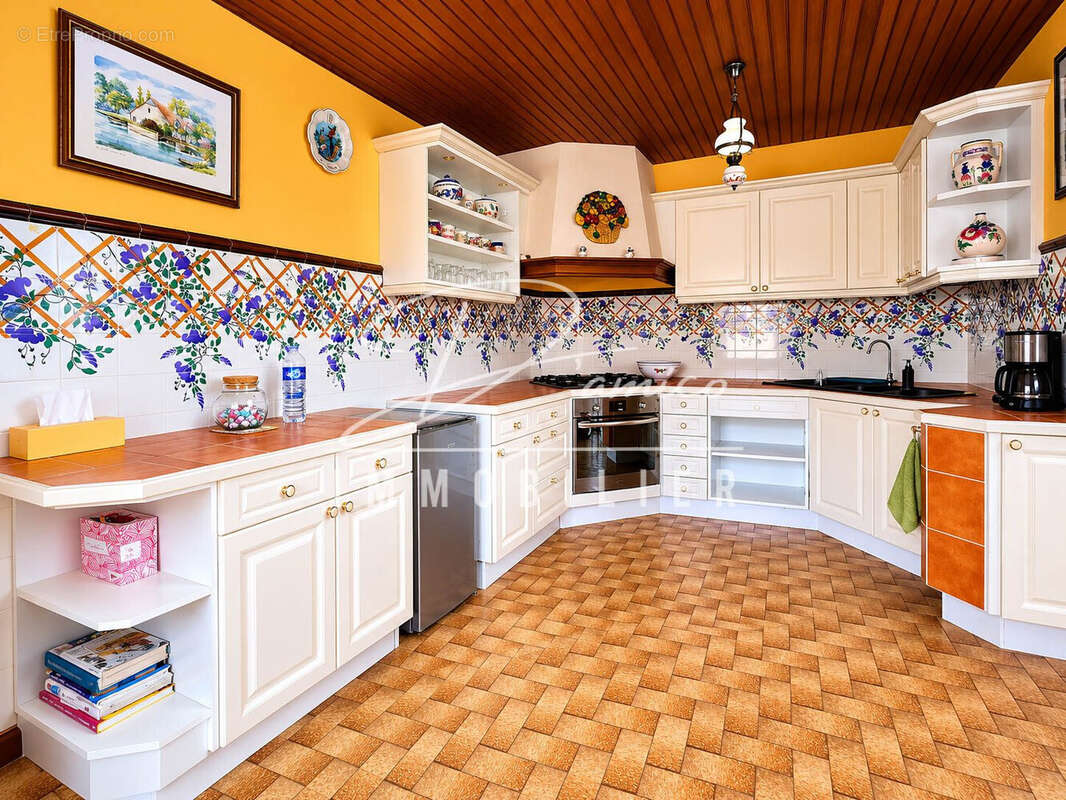 Maison 203 m² à Raillencourt-Sainte-Olle  - photo 5