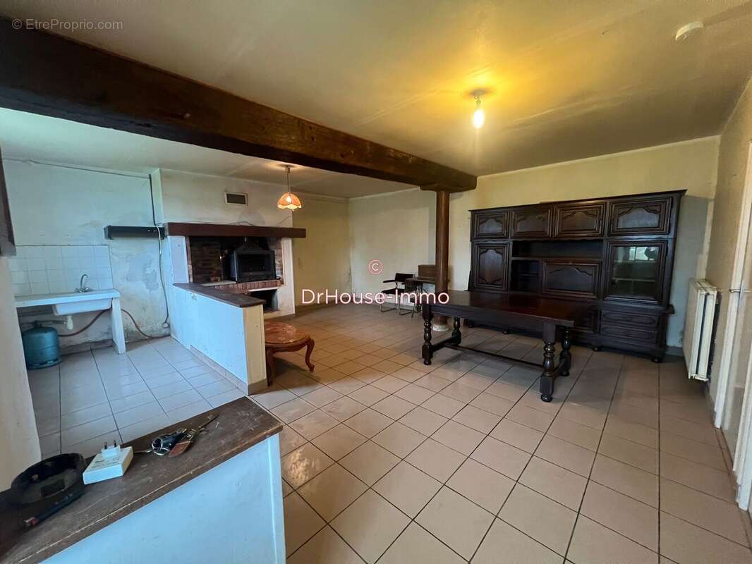 Maison à VILLAINES-SOUS-LUCE