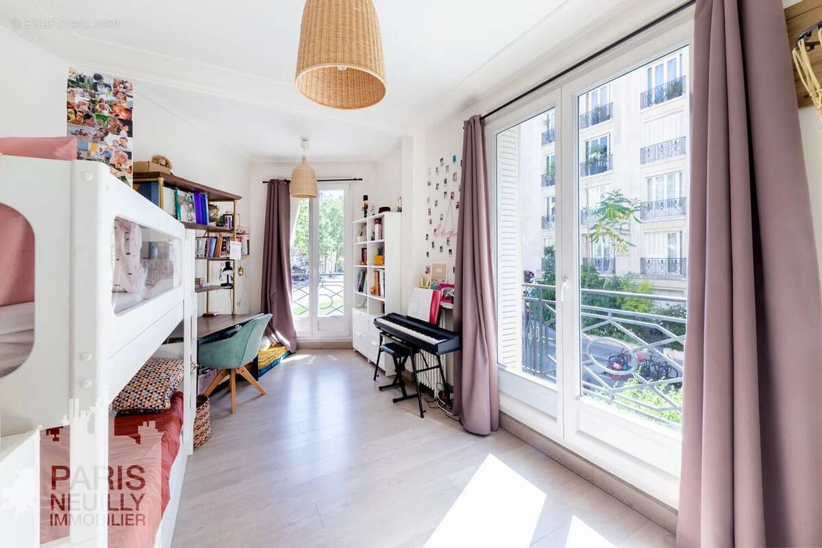 Appartement à PARIS-17E