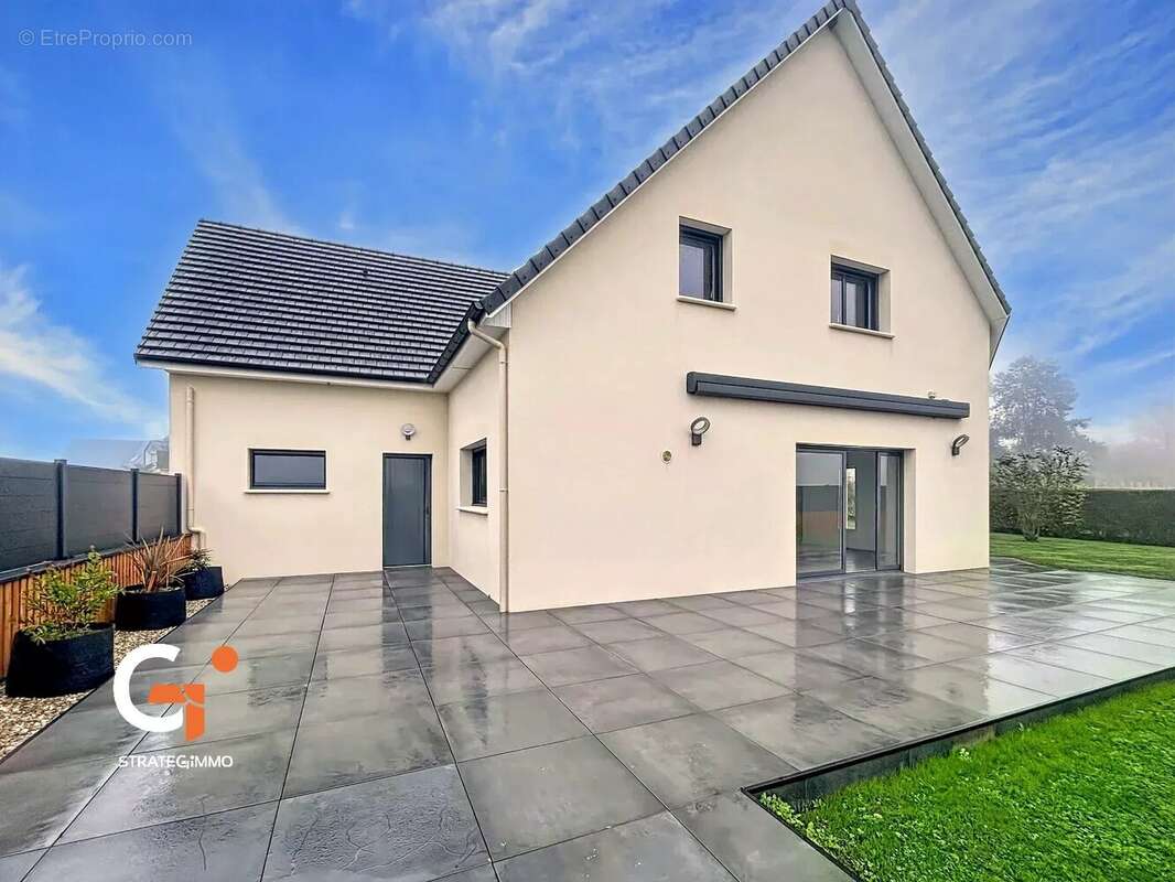 Maison à SAINT-PIERRE-DE-VARENGEVILLE