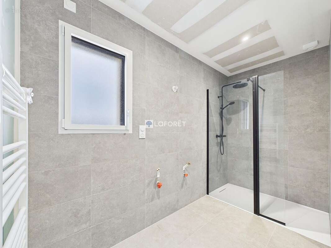 Maison à PLONEVEZ-PORZAY