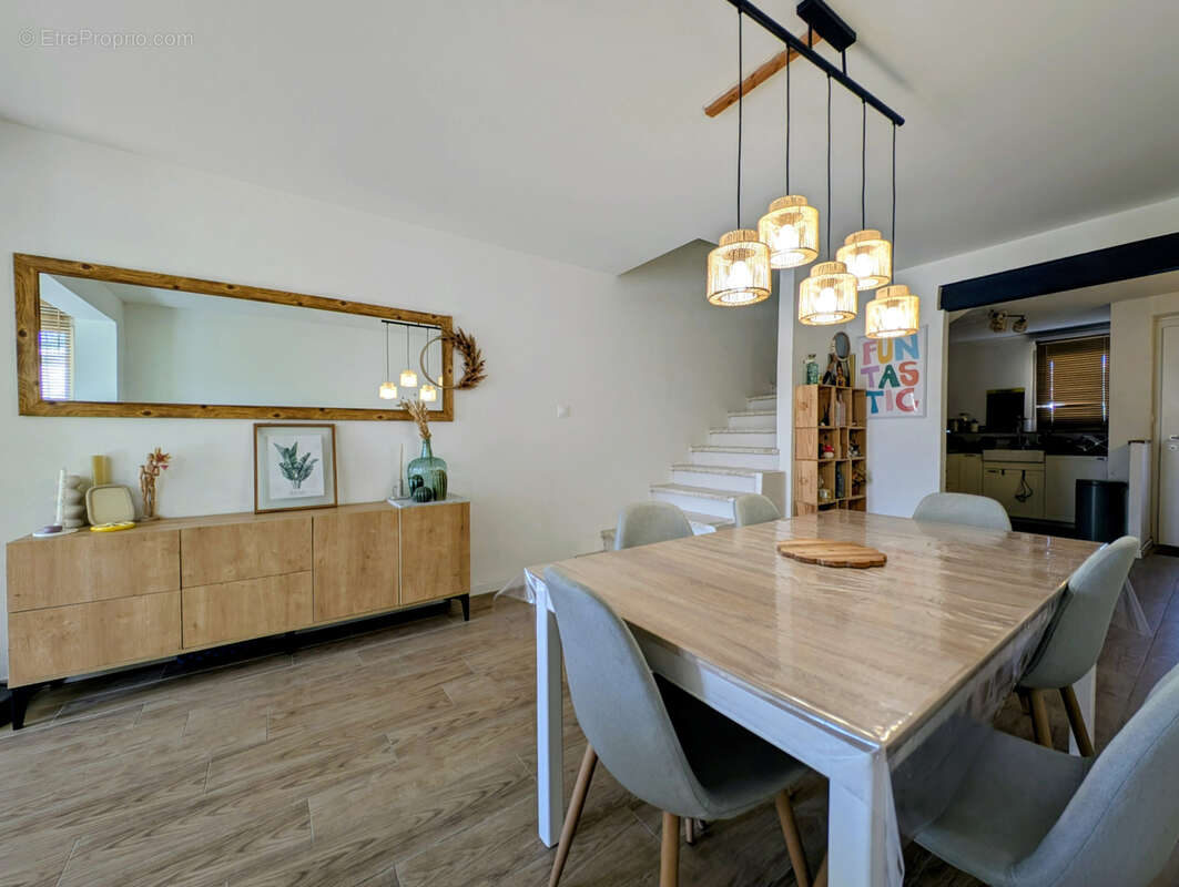 Maison à LEZIGNAN-CORBIERES