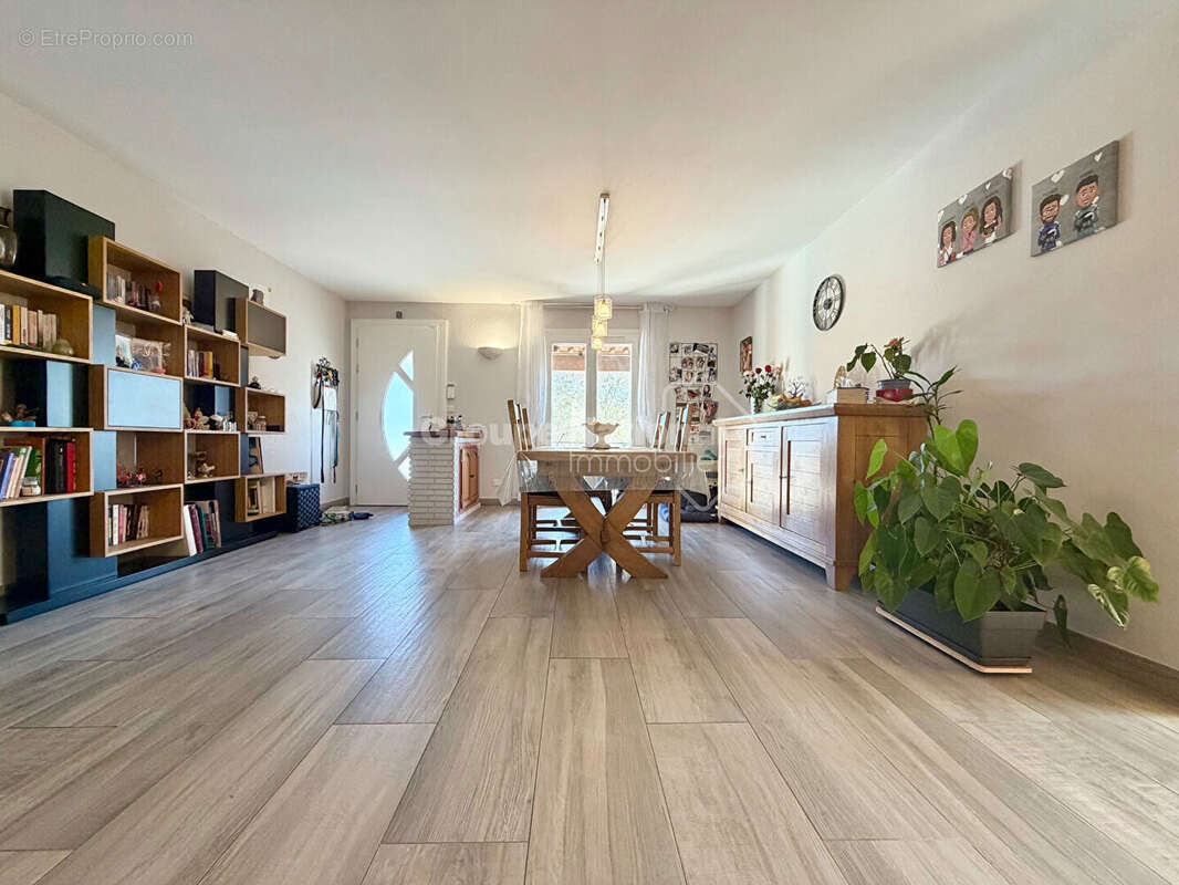 Maison à ENSUES-LA-REDONNE