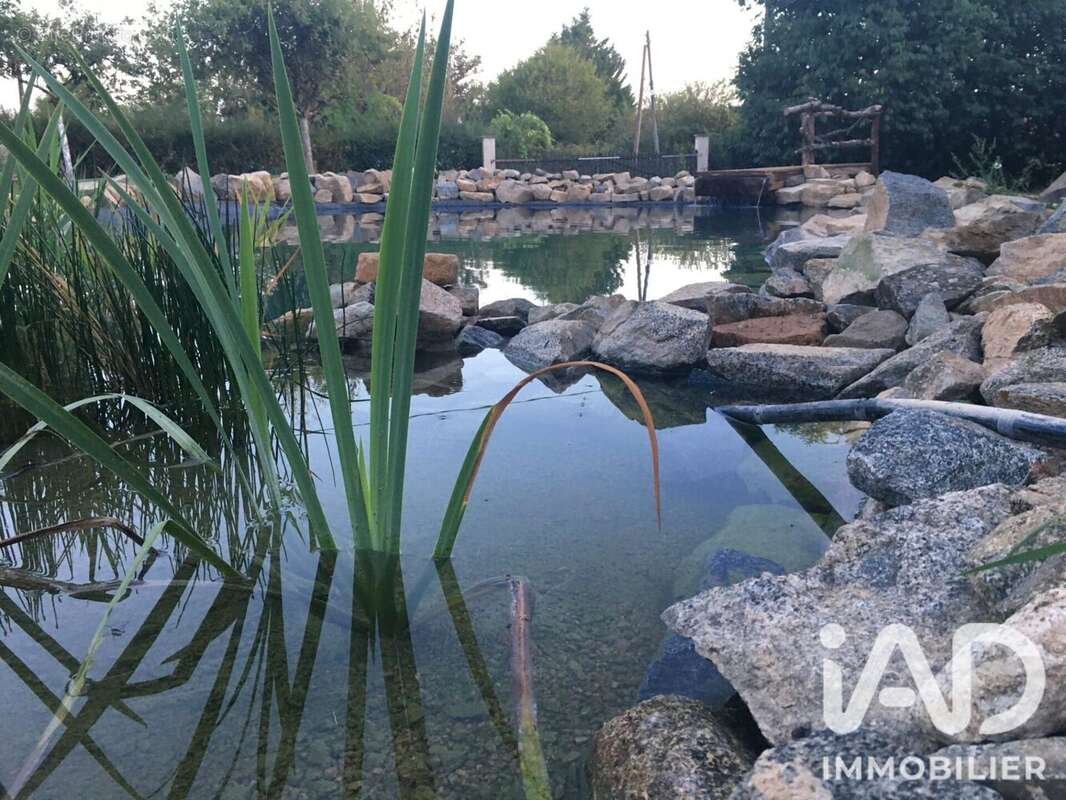 Maison 175 m² à Genouillac  - photo 3