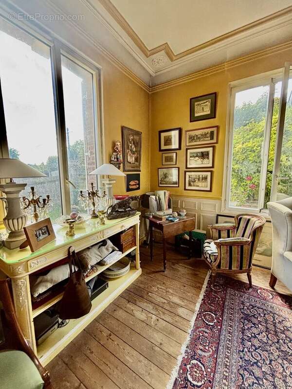 Maison à MONT-SAINT-AIGNAN