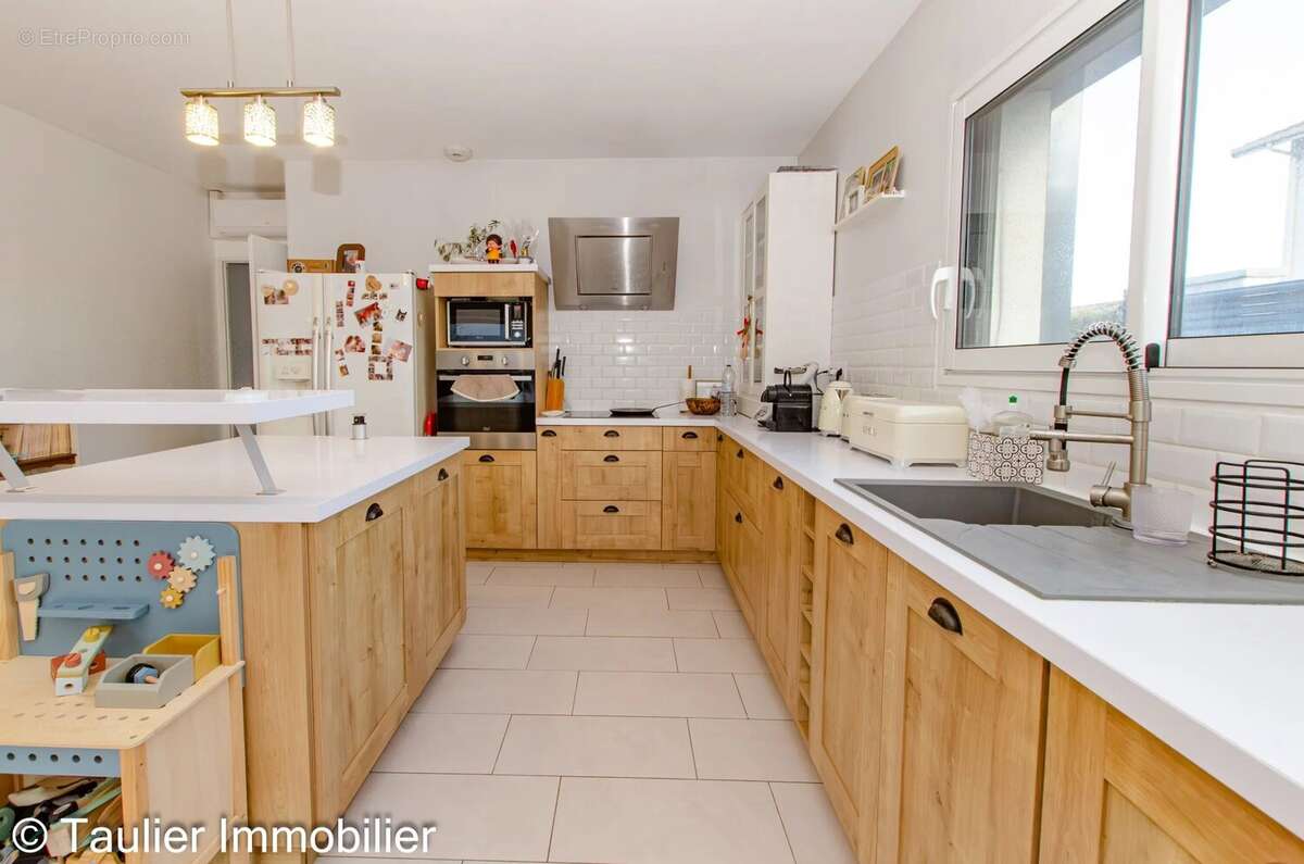 Maison à SAINT-LATTIER