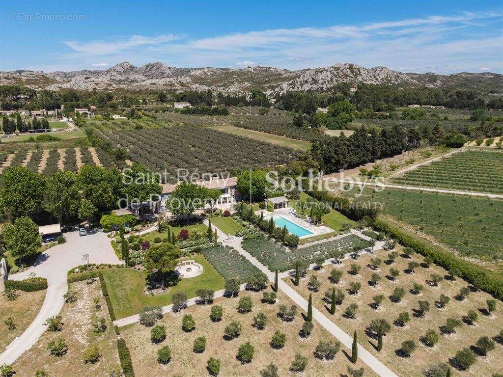 Maison à MAUSSANE-LES-ALPILLES