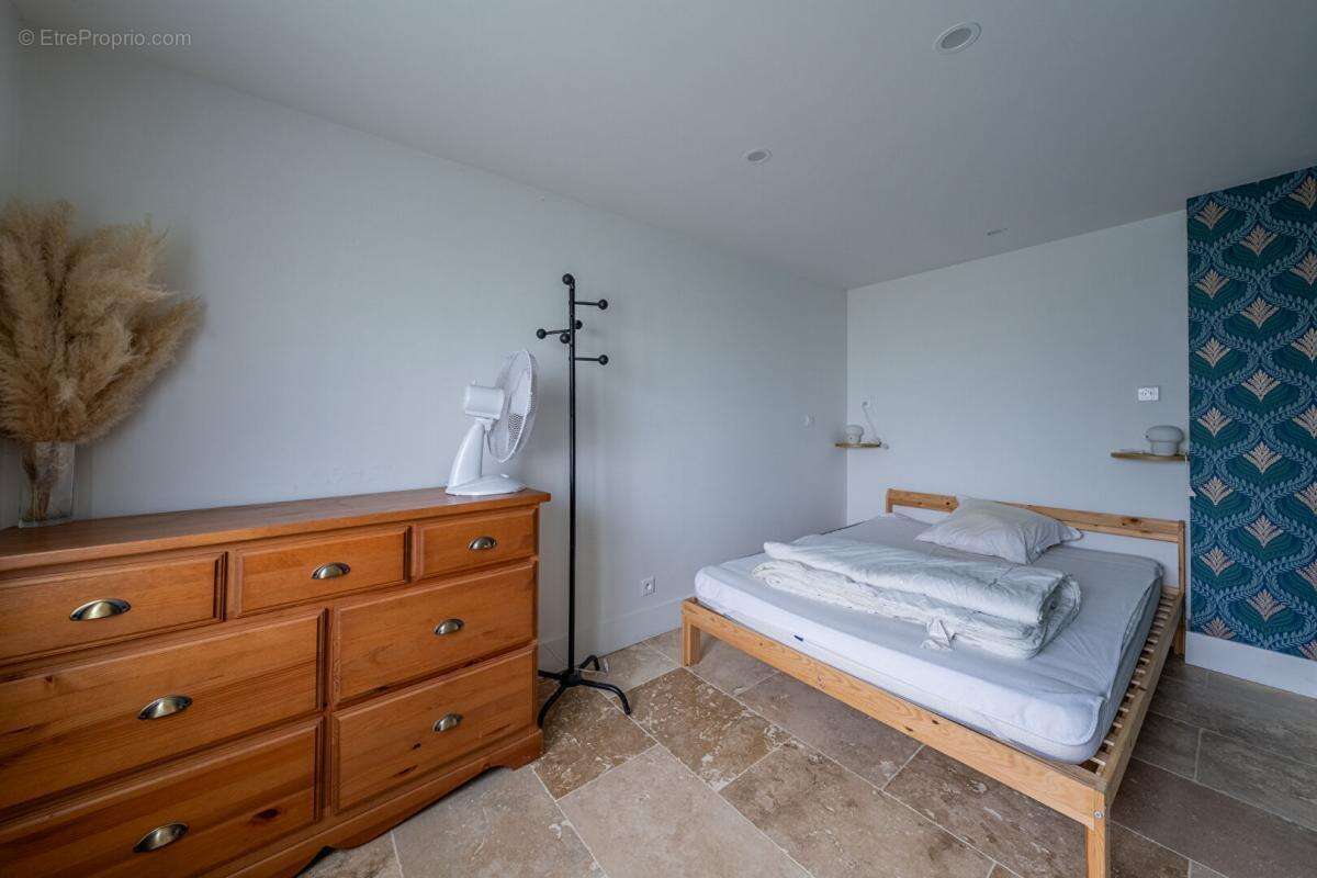 Maison à SAINT-CIERS-SUR-GIRONDE