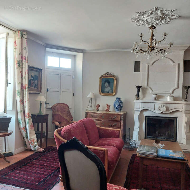 Maison à SOULAIRE-ET-BOURG