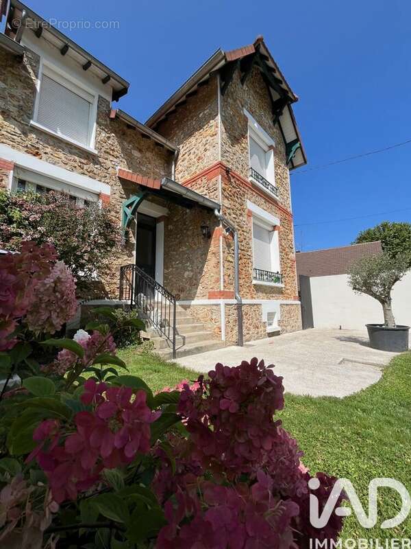 Photo 3 - Maison à LA FERTE-SOUS-JOUARRE