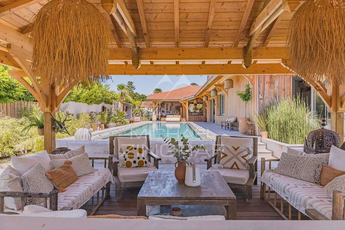 Maison à MIOS