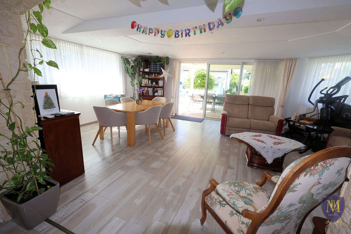 Saint-louis neuweg au calme belle maison 6 pièces de 135 m2 avec dépendance sur 6,57 ares de terrain - photo 4