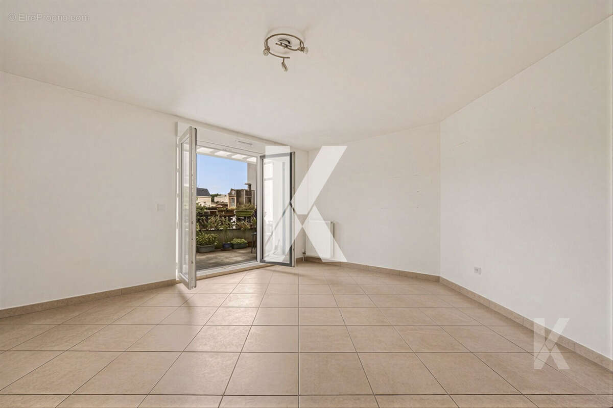 Séjour 2 - Appartement à GAGNY