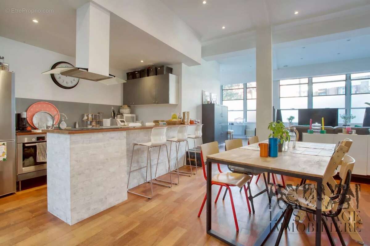 Commerce à MONTREUIL