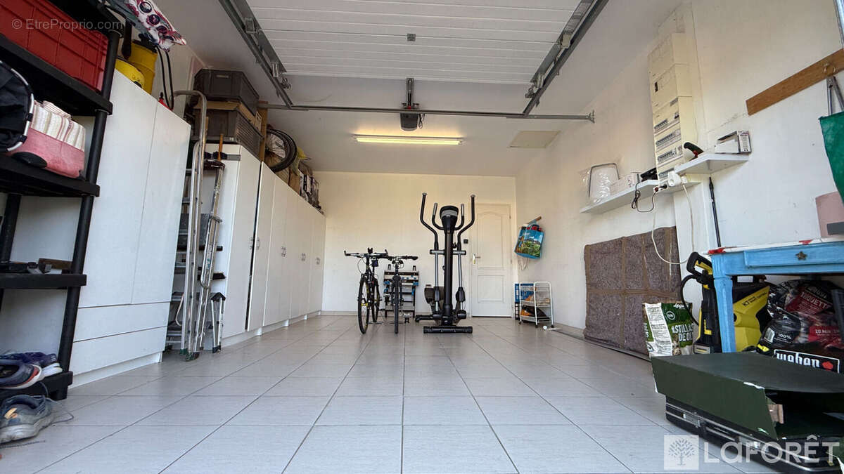 SAINTES ? Plain-pied récent de 156 m² avec 3 chambres, bureau et terrain de 1 200 m² - photo 11