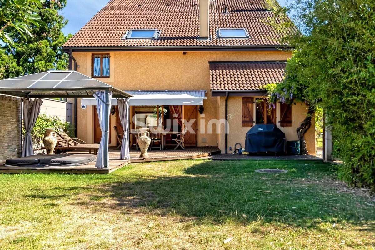 Appartement à DOUVAINE