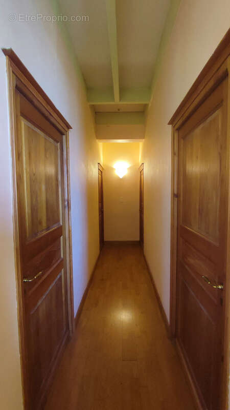 Maison à MONTAIGU-DE-QUERCY