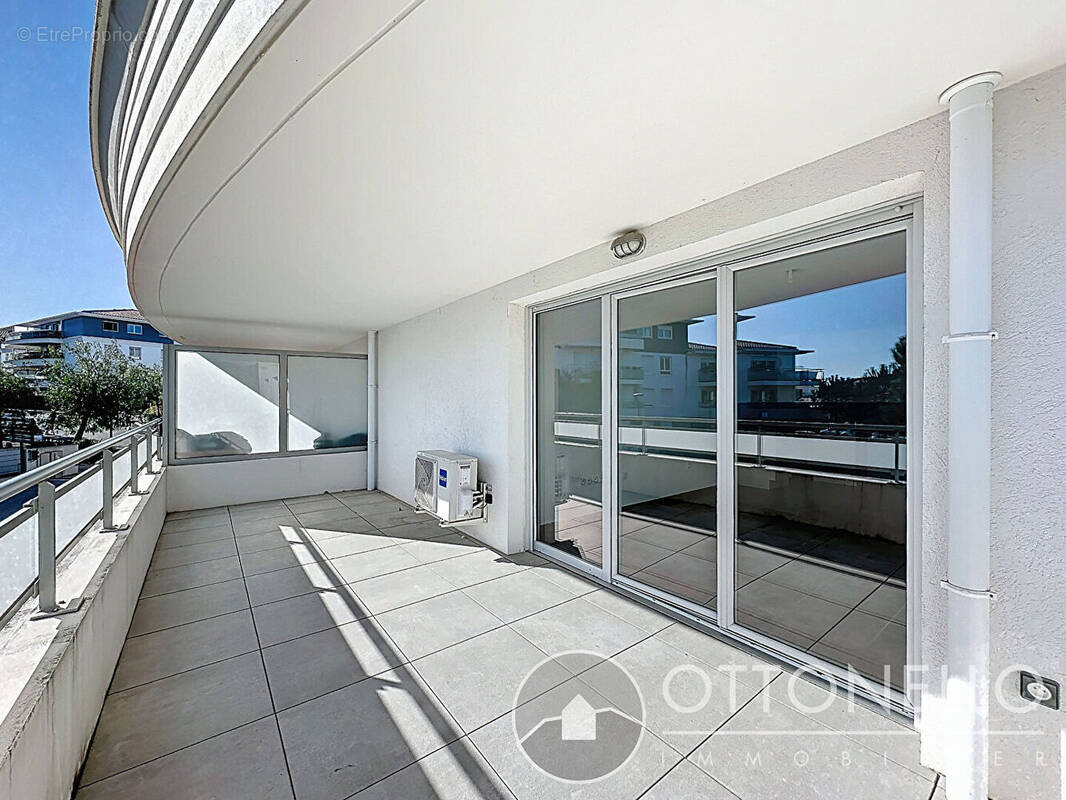 Appartement à PUGET-SUR-ARGENS