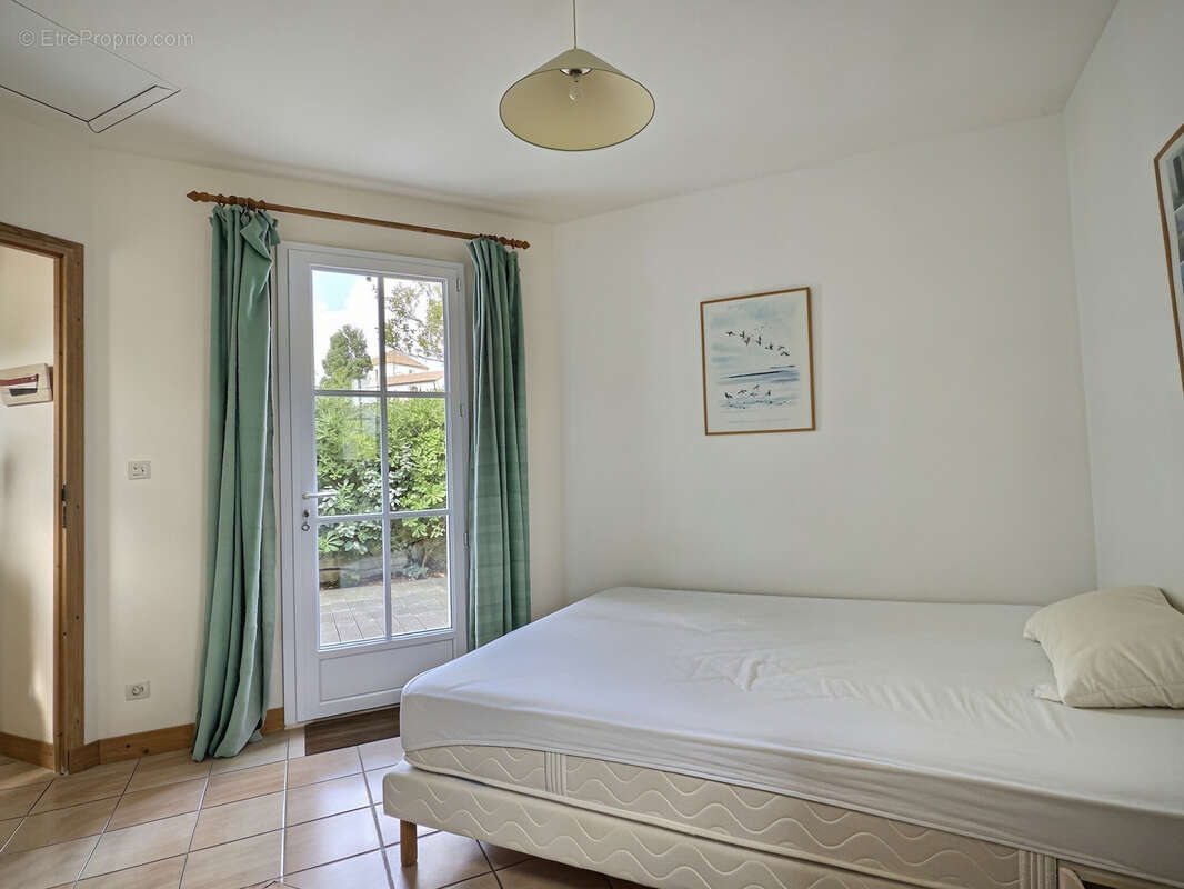 Maison plein cœur du village de Loix - photo 17