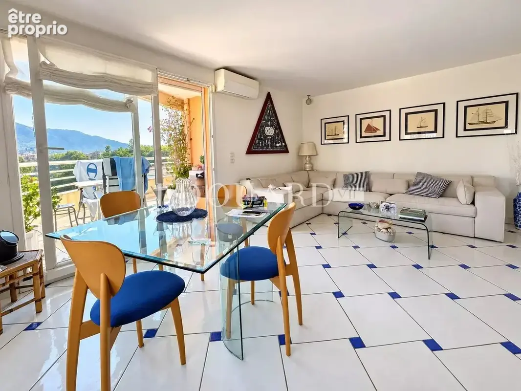 En exclusivité trois pièces à vendre avec terrasse, belle vue dégagée et garage - photo 8