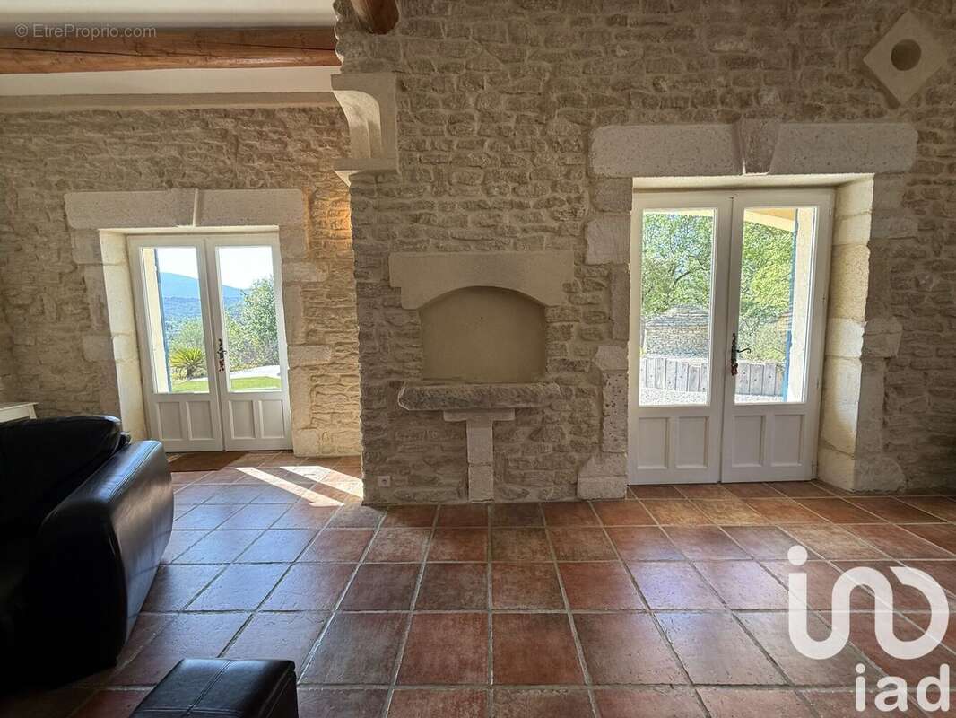 Maison 200 m² à Entrechaux  - photo 8