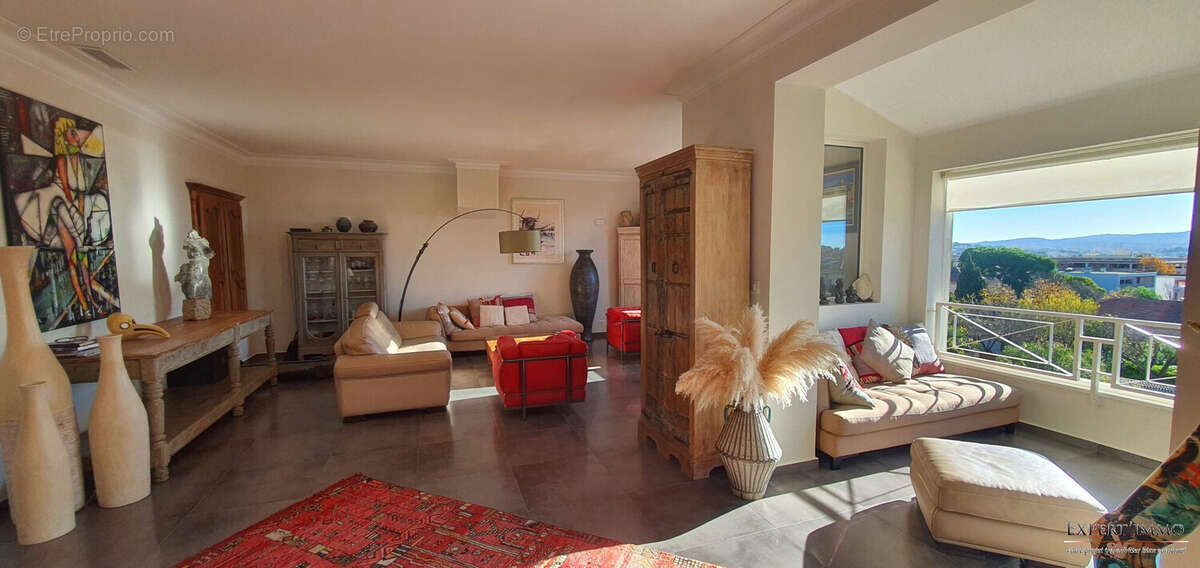 Appartement à SANARY-SUR-MER