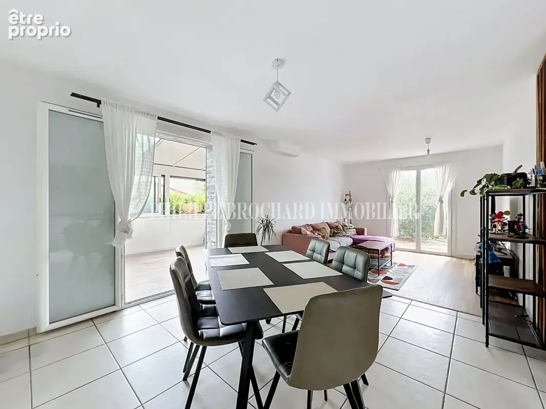 Maison 8 pièces 143 m² à vendre à Le Poire-Sur-Vie (85170) - photo 6