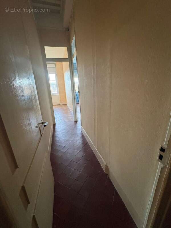 Photo 9 - Appartement à CALUIRE-ET-CUIRE