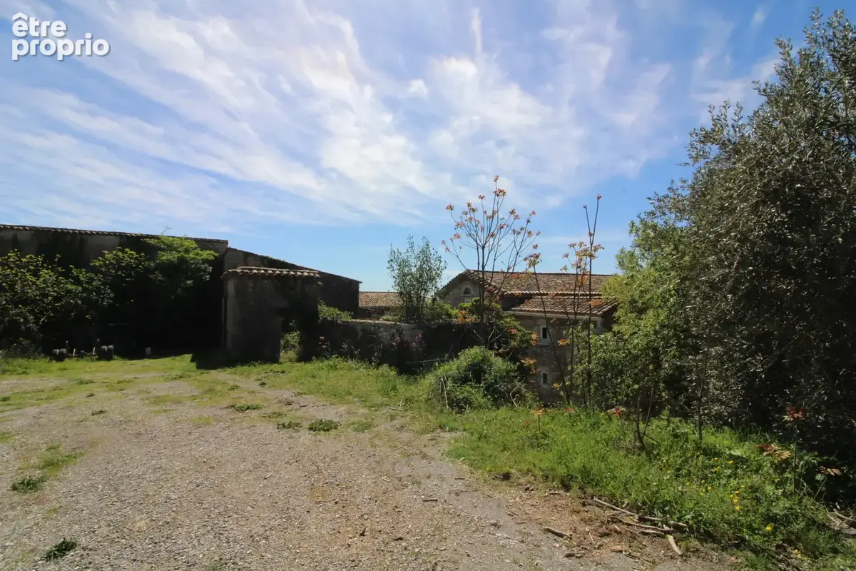 Mas de 2500 m2 sur 26 hectares. - photo 62