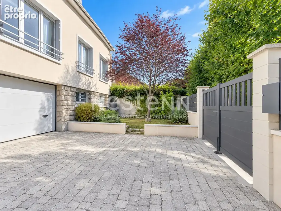 Maison Champs Sur Marne - Sous-sol surélevé - 7 pièces - photo 17