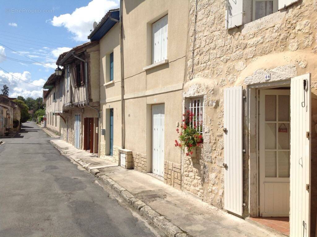 Maison à EYMET