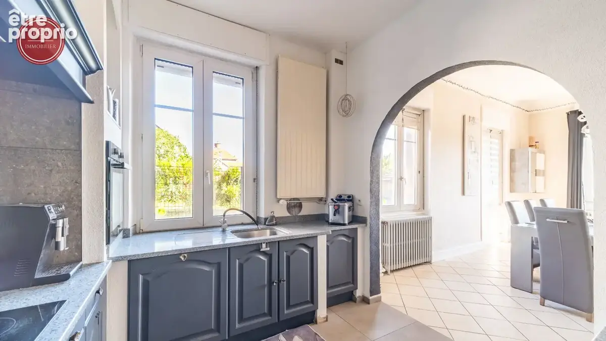 Maison de maître Montreux-vieux 6 pièce(s) 190 m2 - photo 4