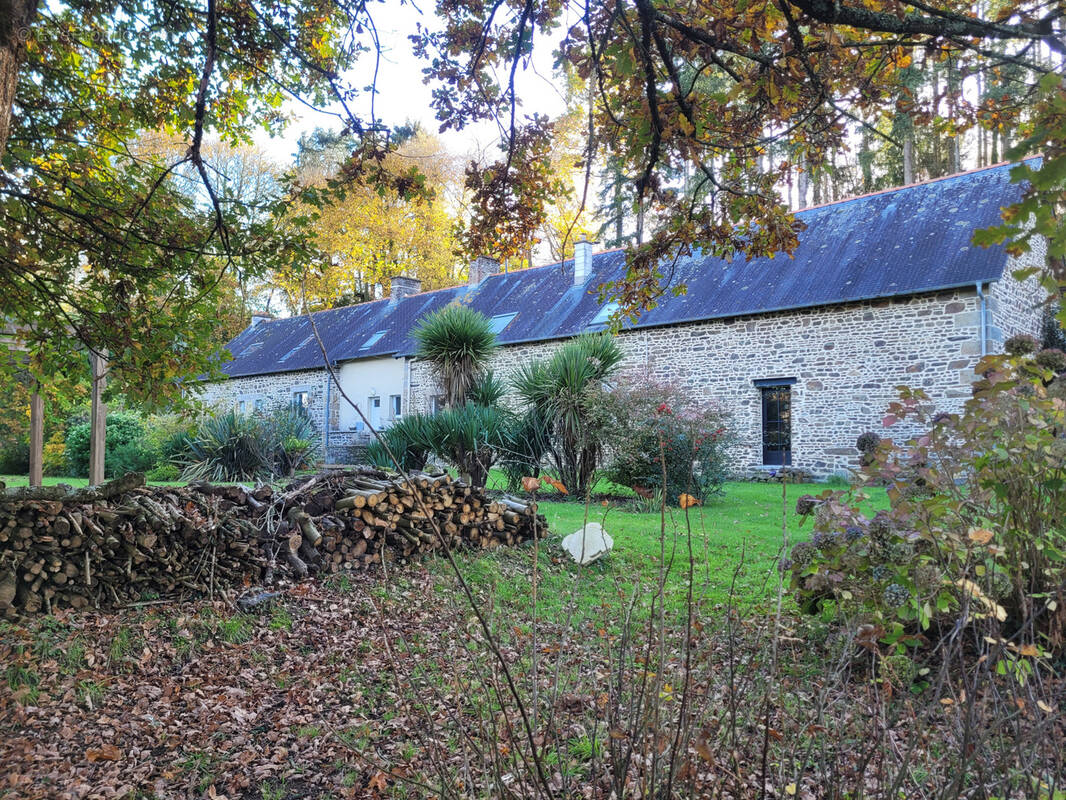 Maison à SAINT-BRICE-EN-COGLES