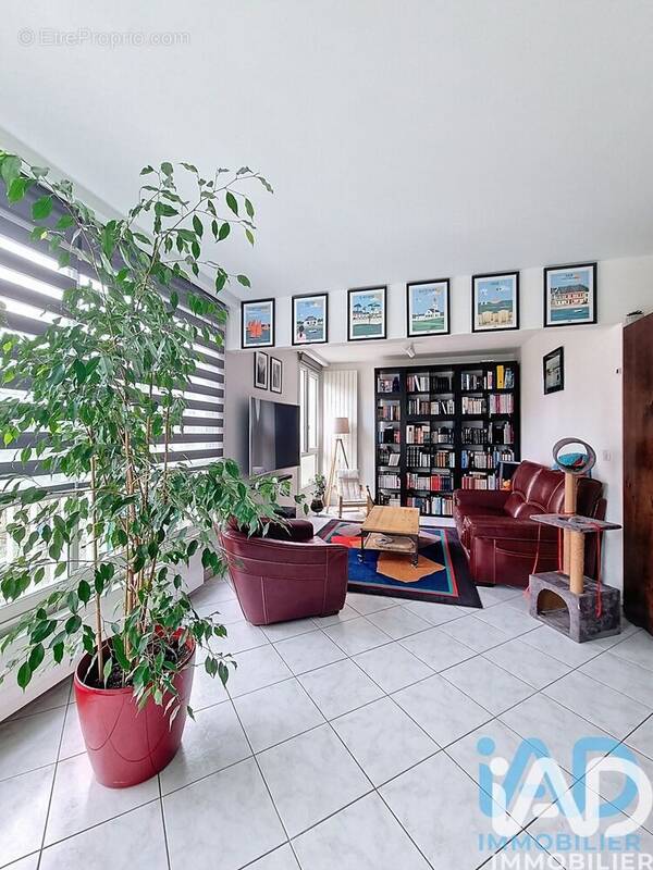 Photo 1 - Appartement à COMBS-LA-VILLE