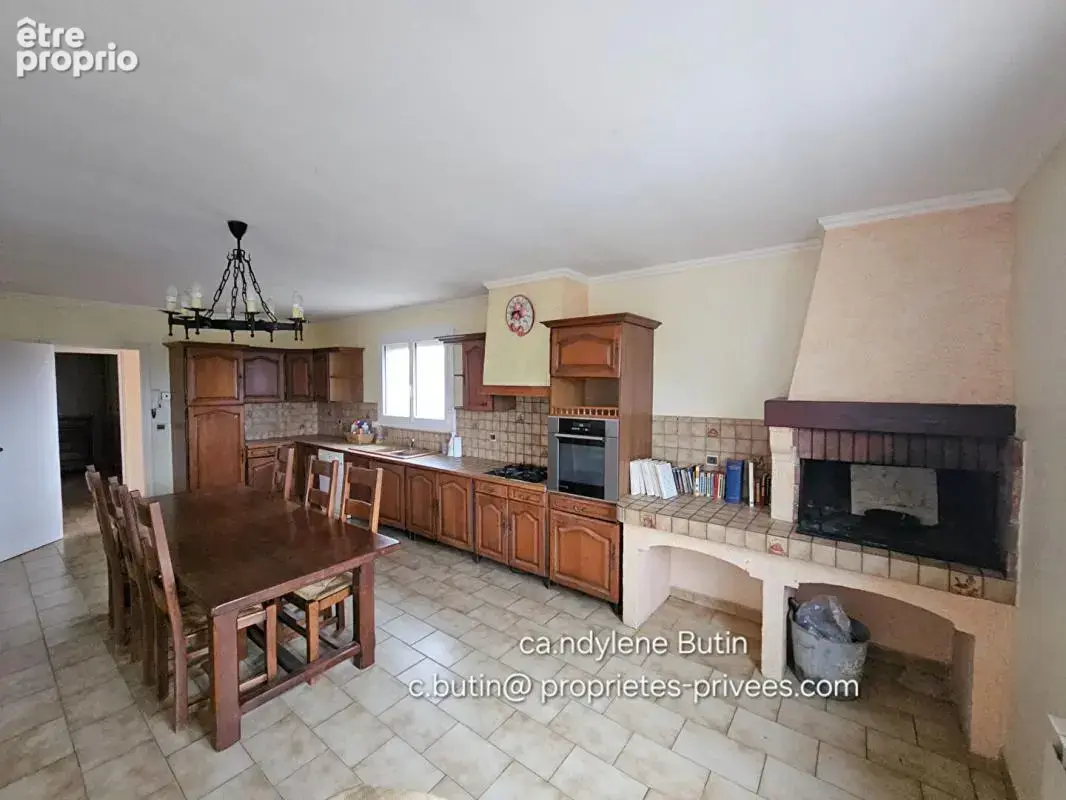 Maison vigneronne avec piscine et fort potentiel - photo 10