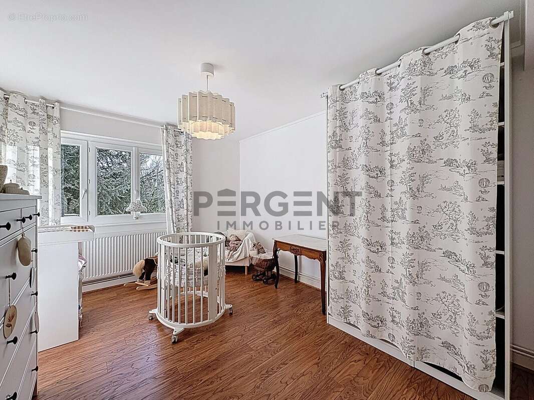 Maison 226 m² à Charleville-Mezieres  - photo 7
