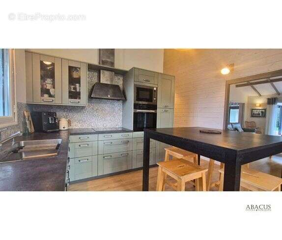 Maison 231 m² à Cambo-Les-Bains  - photo 6