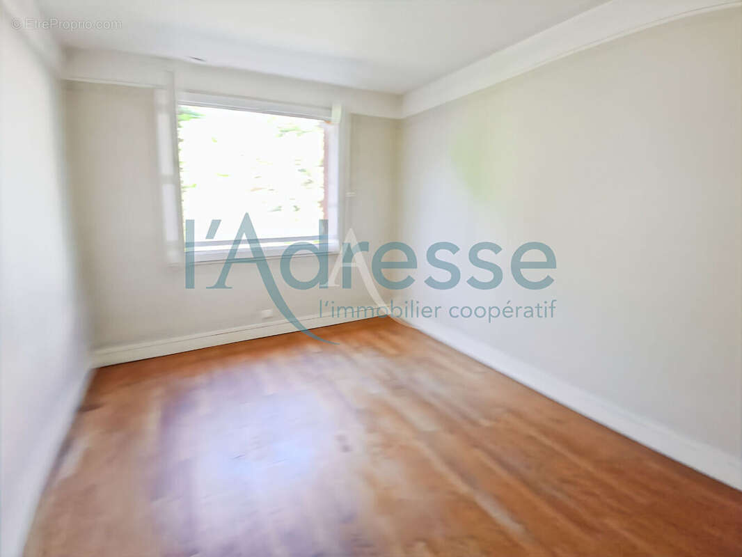 Appartement à SURESNES
