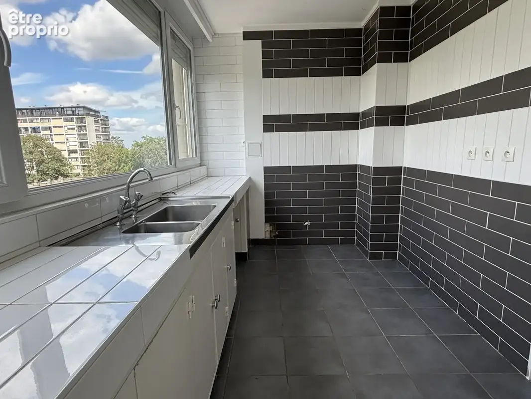 Parc barbieux joli type 4 avec 2 balcons, cave & parking - photo 6