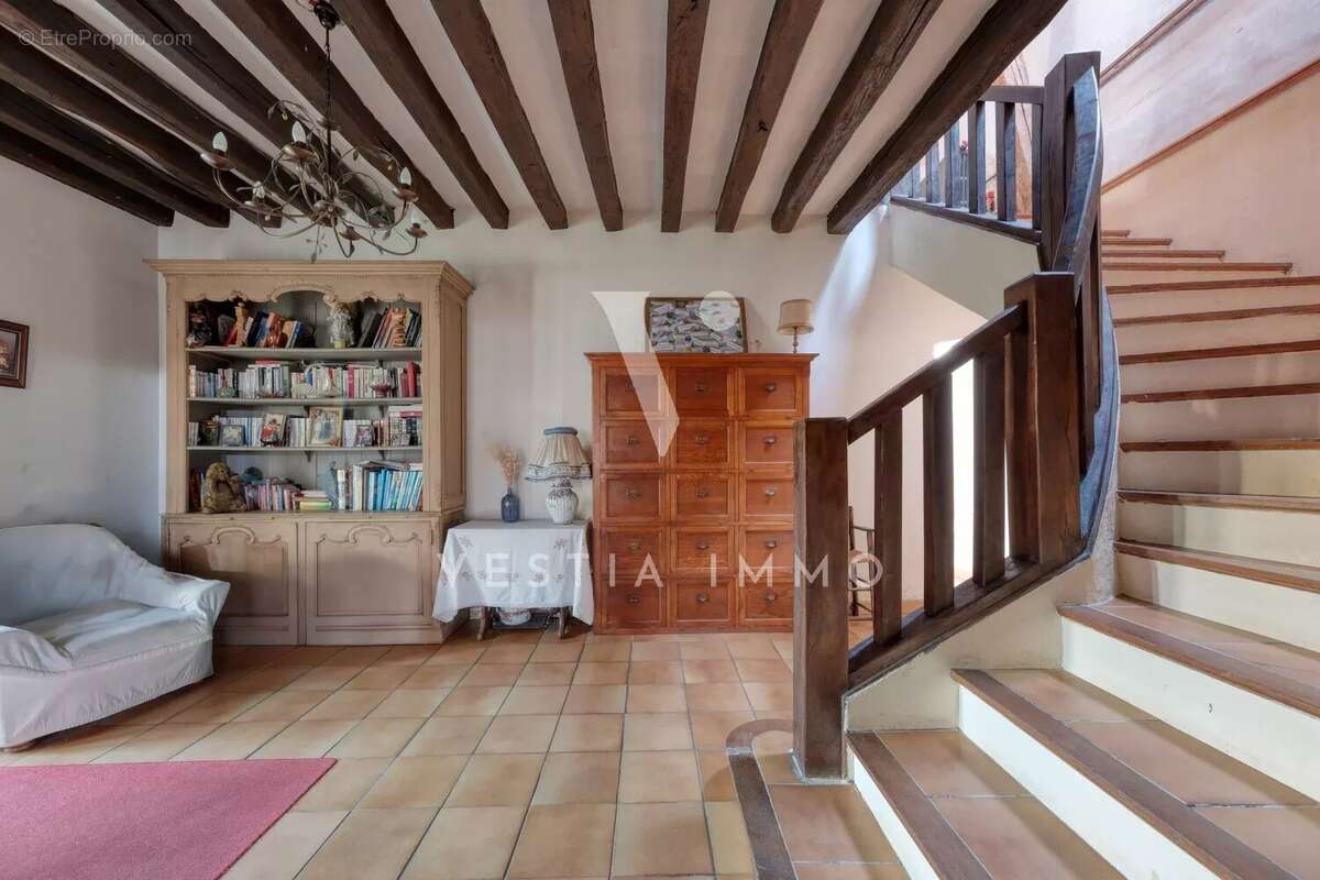 Commerce à PRUNAY-EN-YVELINES