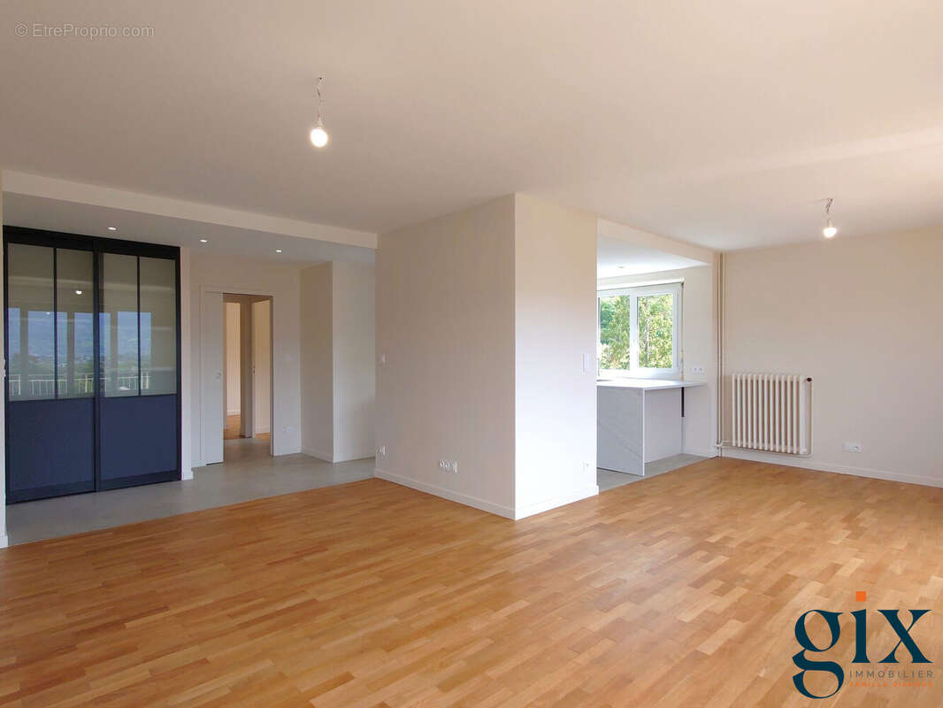 Appartement à GIERES