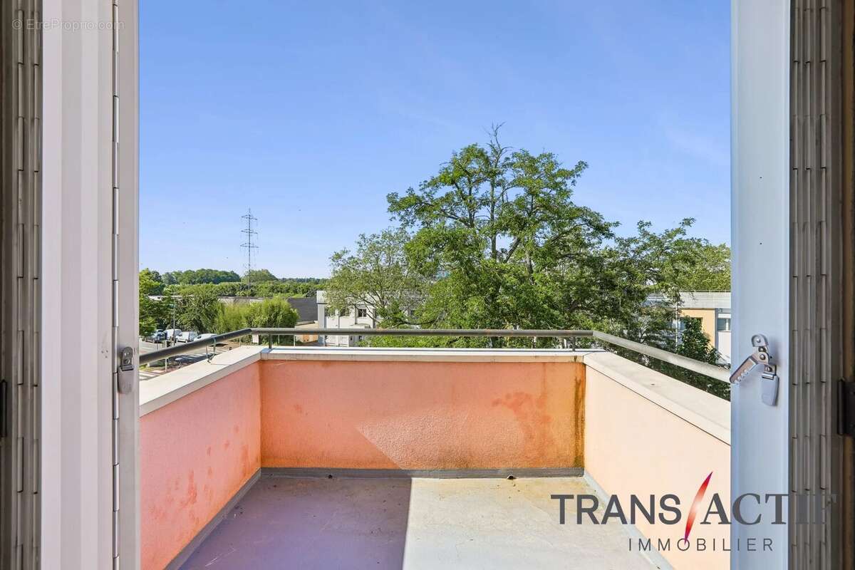Appartement à COURCOURONNES