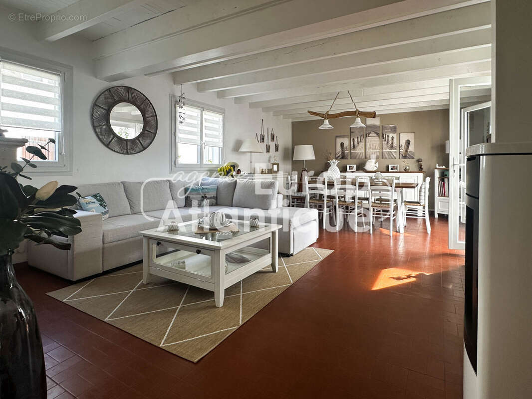 Maison à LES MATHES