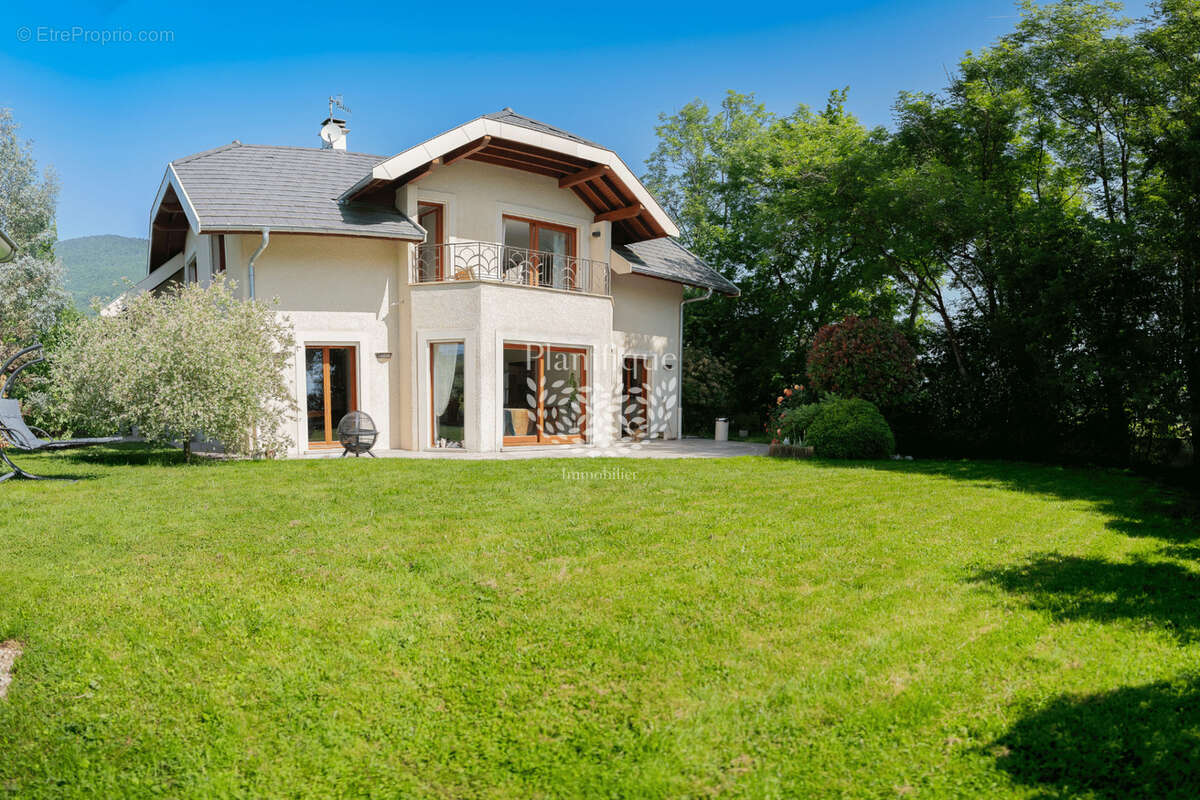 Maison à DIVONNE-LES-BAINS