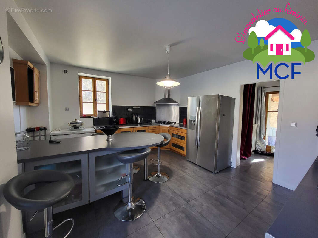 Cuisine - Maison à BREVAL