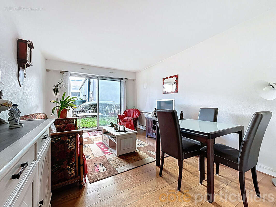 Appartement à SAINT-MAUR-DES-FOSSES