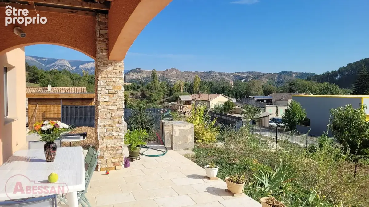 Maison 6 pièces 156 m² à vendre à Lazer (05300) - photo 2