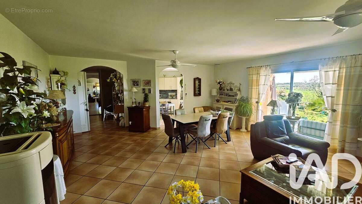 Photo 8 - Maison à SAINT-GENIES-DE-FONTEDIT