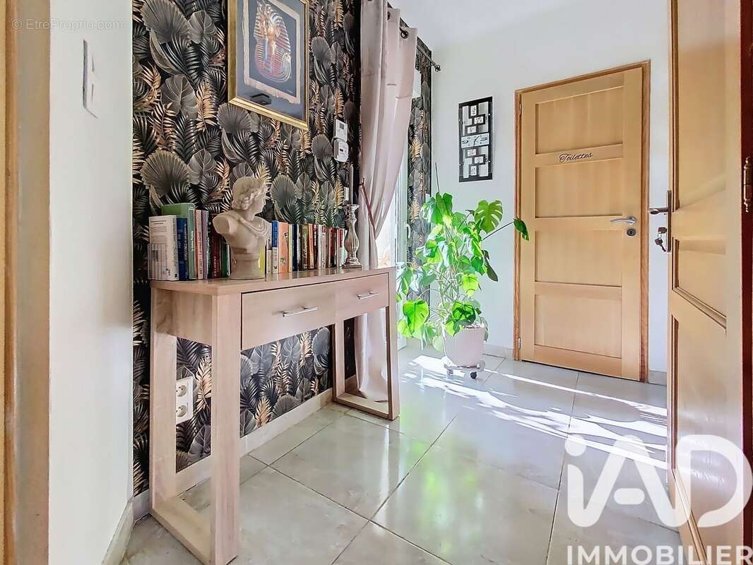 Maison 207 m² à La Cassagne  - photo 9