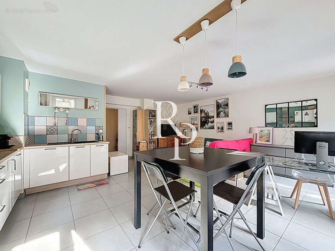 Appartement à CRAPONNE